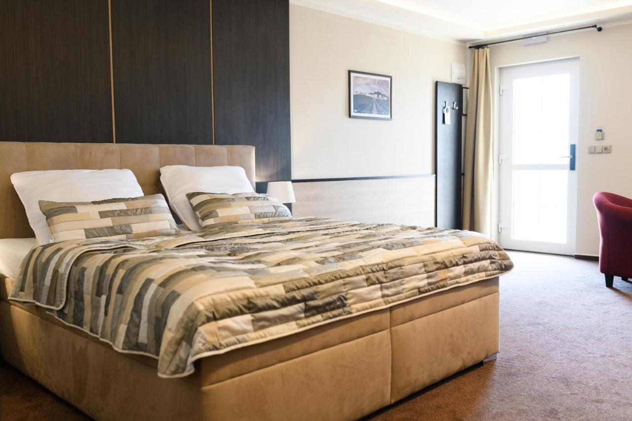 Vinarstvi U Kaplicky Hotell Zaječí Eksteriør bilde