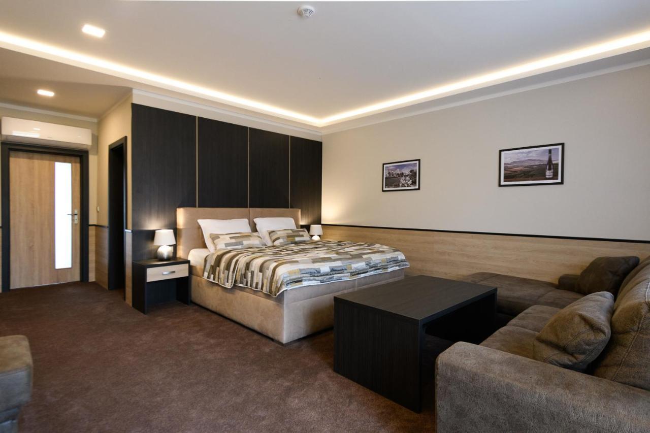 Vinarstvi U Kaplicky Hotell Zaječí Eksteriør bilde