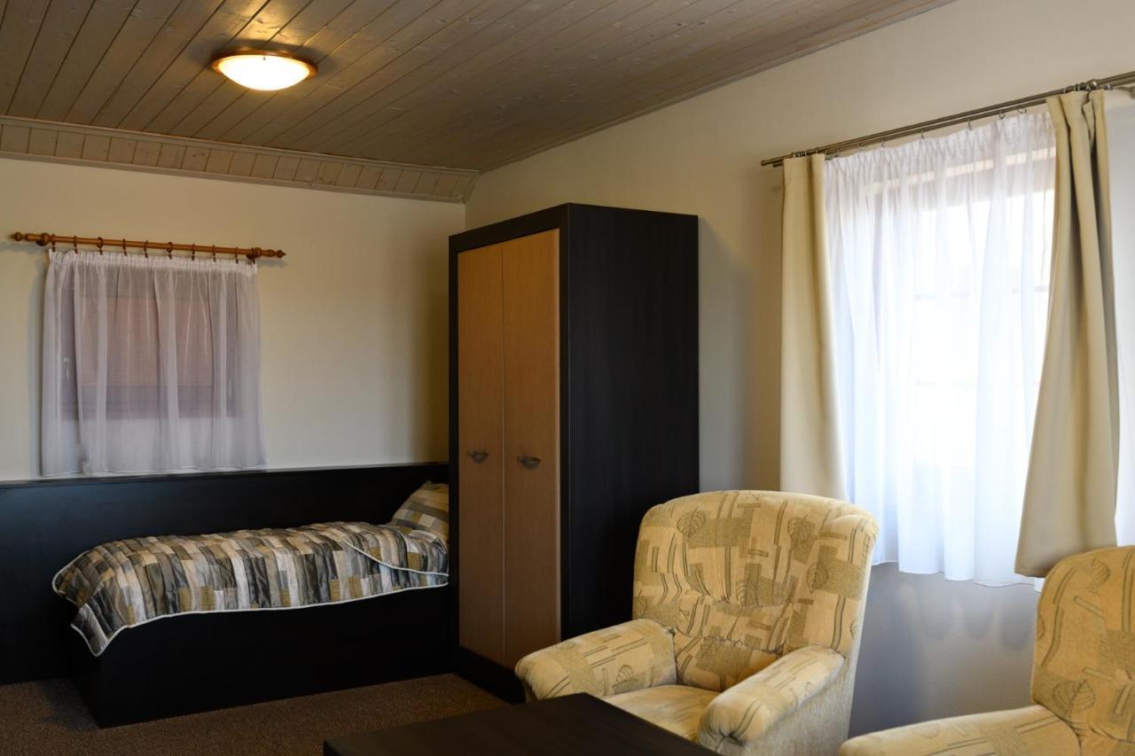Vinarstvi U Kaplicky Hotell Zaječí Eksteriør bilde