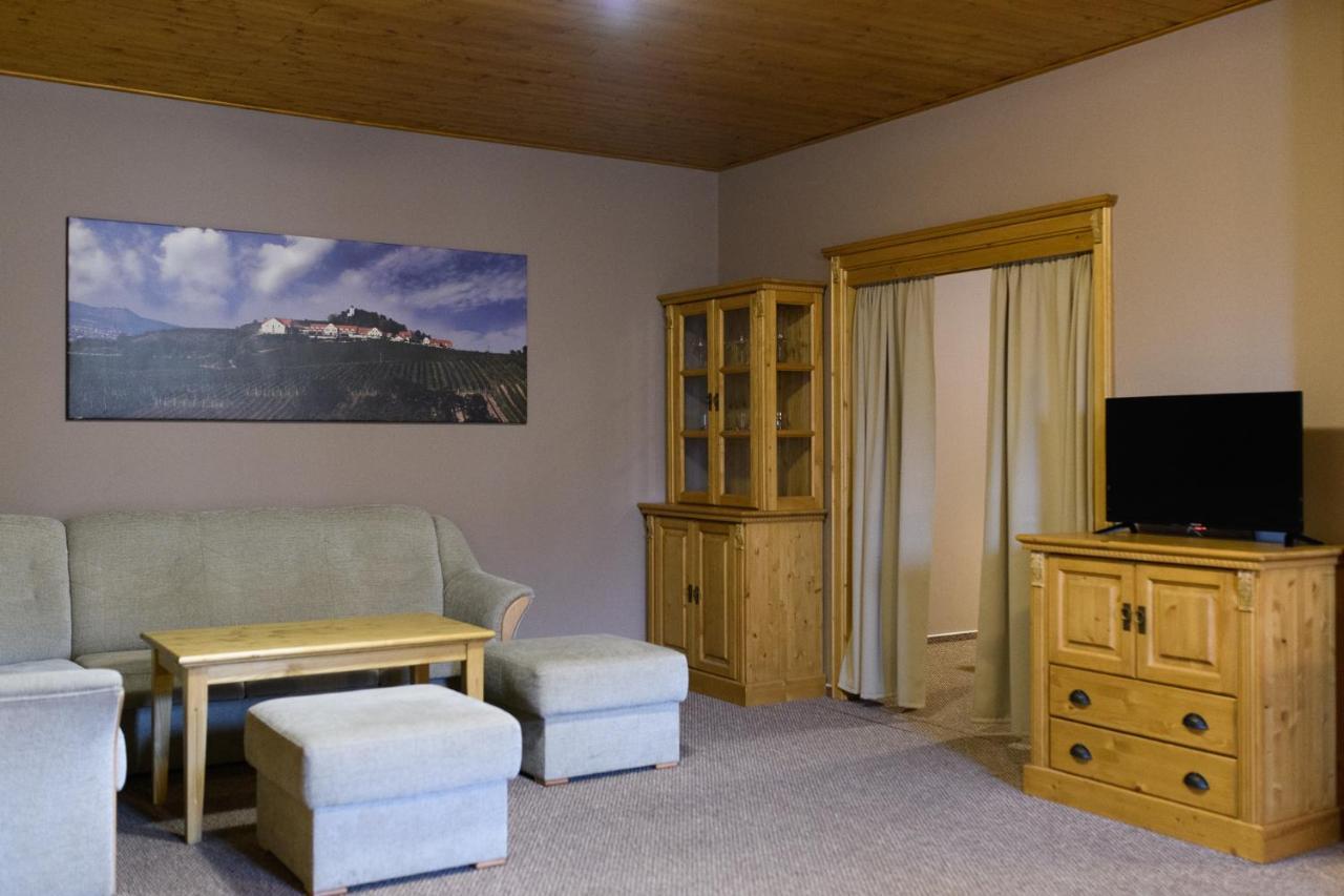 Vinarstvi U Kaplicky Hotell Zaječí Eksteriør bilde