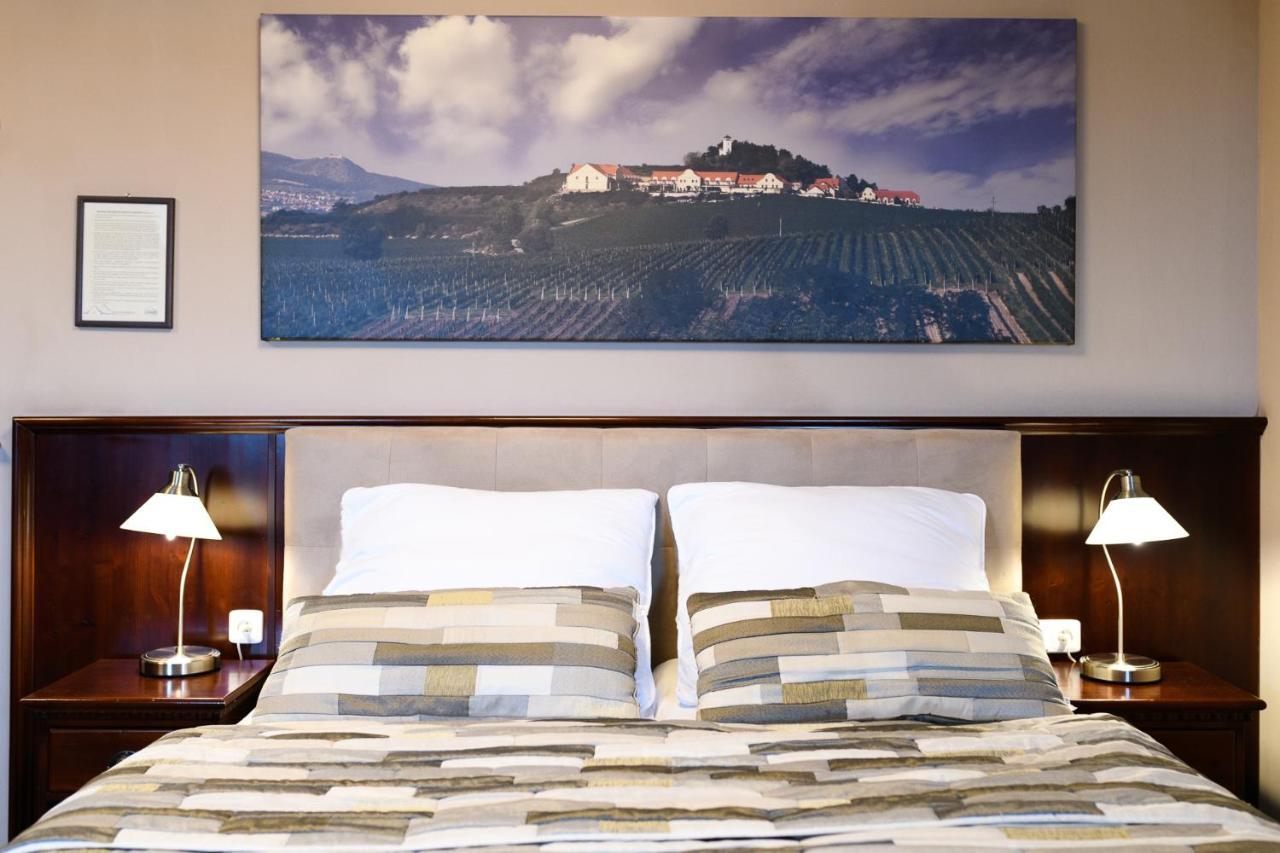 Vinarstvi U Kaplicky Hotell Zaječí Eksteriør bilde